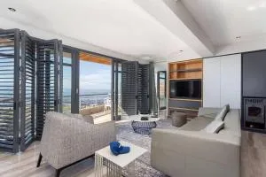 Harbour facing Penthouse - Kalk Bay