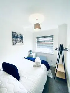 HU-Thirteen Loft Duplex Studio- Sleeps 2 - Anlaby