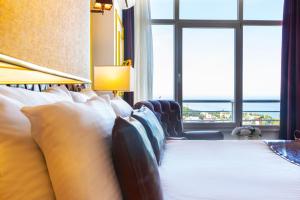 Junior Suite with Sea View room in Andalouse Elegant Suite Hotel