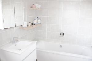 150 The Blyde Crystal Clear Lagoon 3 Bedroom Garden Apartment