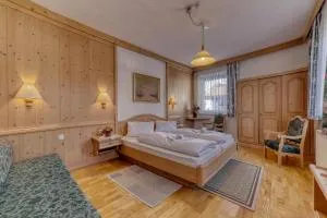 Hotel Bayerischer Hof - Böbrach