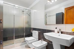 Neptuno Pool and beach private access