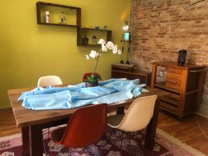 TARİHİ KALEİÇİ MÜTHİŞ KONUM DENİZ YAKINI UYGUN FİYAT huzurlu EV