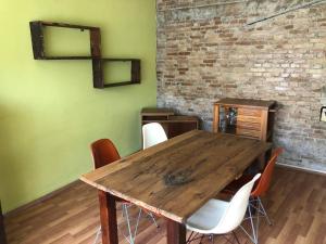 TARİHİ KALEİÇİ MÜTHİŞ KONUM DENİZ YAKINI UYGUN FİYAT huzurlu EV