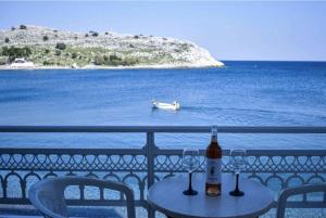 Haraki Sunset Apartment - 3hvězdičkové hotely ve městě Haraki