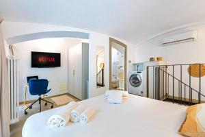 [Centro-Porta Nuova] Moderno Loft con Patio e WiFi