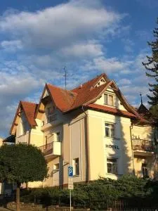 Hotel Lužná - 拉兹涅卢哈乔维采