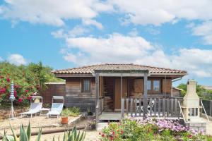 Maisons de vacances Petite Maison En Bois Exotique : photos des chambres