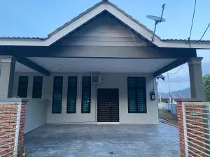 Kamelia Homestay - Kampong Telok Kalong