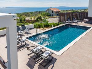 Villa Luna-Private Heated Pool and sauna