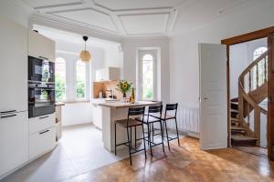 Petit Manoir en Ville - Parking privé - 15 min Hyper-centre