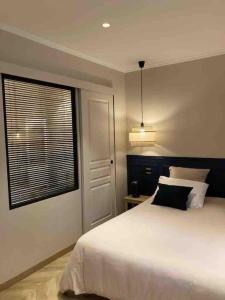 Appartements Suite de Luxe Jacuzzi balneo,King size Bed : photos des chambres