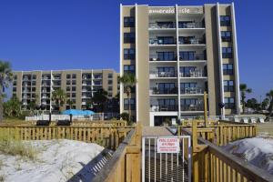404 Emerald Isle by Alicia Hollis Realtor Rentals - Open in August