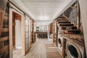 78MBR - Wood Stove - WiFi - Pets Ok - BBQ - Sleeps 6 home