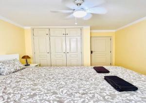 Sunny Palm Mar Apartment with Pool & Terrace Near Beach WiFi BY Aqua Vista Tenerife