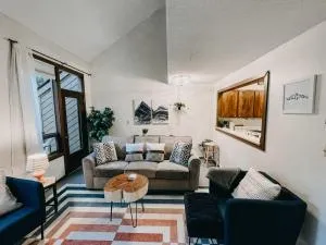 73SW - WiFi - F P - WithD - Sleeps 6 home - 格雷西尔