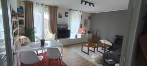 Appartements Stylish 1-bedroom flat with beautiful terrace , for a cosy Retreat : photos des chambres