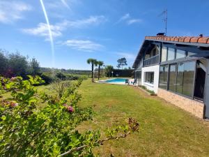 Maisons de vacances Confortable Landaise avec piscine privee proche lac et golf : photos des chambres