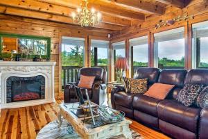 Pet-Friendly, Views, Hot Tub, WIFI, Game Room