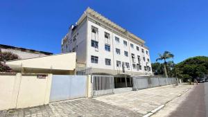 Guaratuba praia central- pé na areia