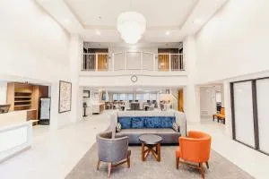Holiday Inn Express Atlanta - Northeast I-85 - Clairmont Road by IHG