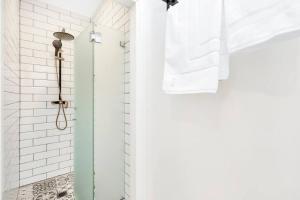 Stylish Sydney CBD 2 bedroom apartment 54