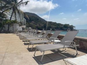 Ocean Front Penthouse Newly Renovated, Sleeps 6, Casa Agua, Girasol