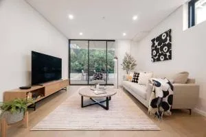 Le Soleil The Sun-Inspired Luxury Apartment - Mosman