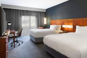 Queen Room with Two Queen Beds room in Courtyard St. Petersburg Clearwater