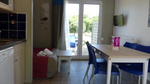 Two-Bedroom Apartment room in VVF Villages « La Côte d'Émeraude » Saint-Cast-le-Guildo