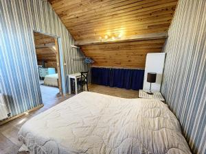 Maisons de vacances Maison Jullouville, 5 pieces, 8 personnes - FR-1-361-488 : photos des chambres