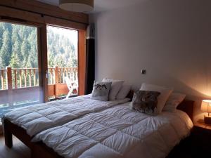 Appartement 8 personnes, piscine, wifi, 4 ch, parking - FR-1-733-123