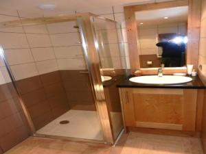 Appartement cosy 6 pers, balcon, piscine couverte, garage, Crest-Voland - FR-1-733-124