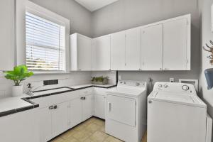 The Sparkled Seahorse