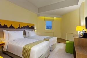 Phòng Hai Giường Đơn Loại Sang (Deluxe Twin Room)