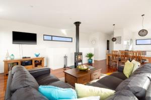 Luxury Two-Family Stay with Linen Included