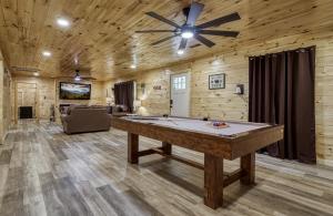 Hidden Creek, Pool Table, Hot Tub, FREE tickets each paid day ,Pool Table!!!