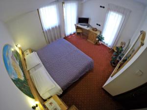 Double Room room in Hotel La Montanina