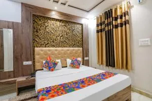 FabExpress Shri Ram Kashi - Muthiganj