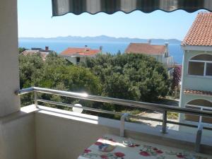 Cozy apartment in Zadar - Kozino, with sea views near the beach