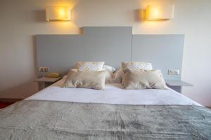 Hotels Logis Hotel Mediterranee : photos des chambres