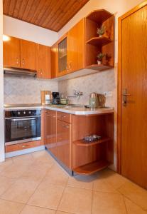 Apartment Aria 150 meters from the beach - by TA Leut agency