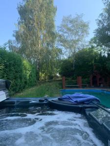 Willa 250 M z basenem, jacuzzi, ogrodem , tarasem oraz 2 hektary sadu , kominek i inne atrakcje