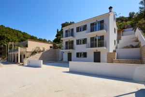 Green Lantern apartments Okuklje