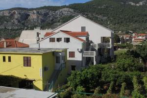 Apartments with WiFi Komiza, Vis - 8926