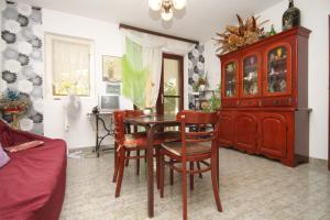 Apartments with WiFi Komiza, Vis - 8926