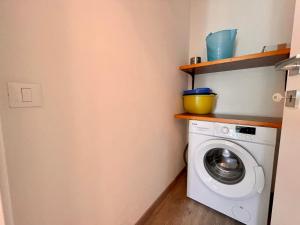 Fantastic Apartment with Garden in Residence with Pool - Great Location