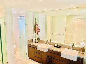 Tropical Retreat - Poolside Swimout - Ground Floor - Sea Temple Resort & Spa Port Douglas