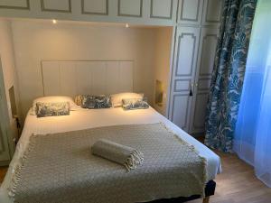 Hotels Les Moulins Du Duc ECOLODGE : photos des chambres