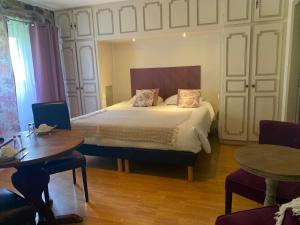 Hotels Les Moulins Du Duc ECOLODGE : photos des chambres